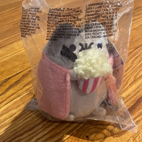 Pusheen CULTUREFLY Plush - Picture 3 of 6